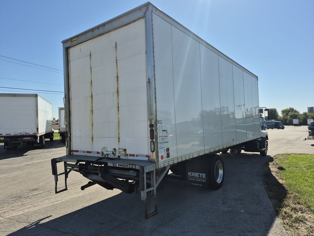 Slide images of 2022 MACK MD642