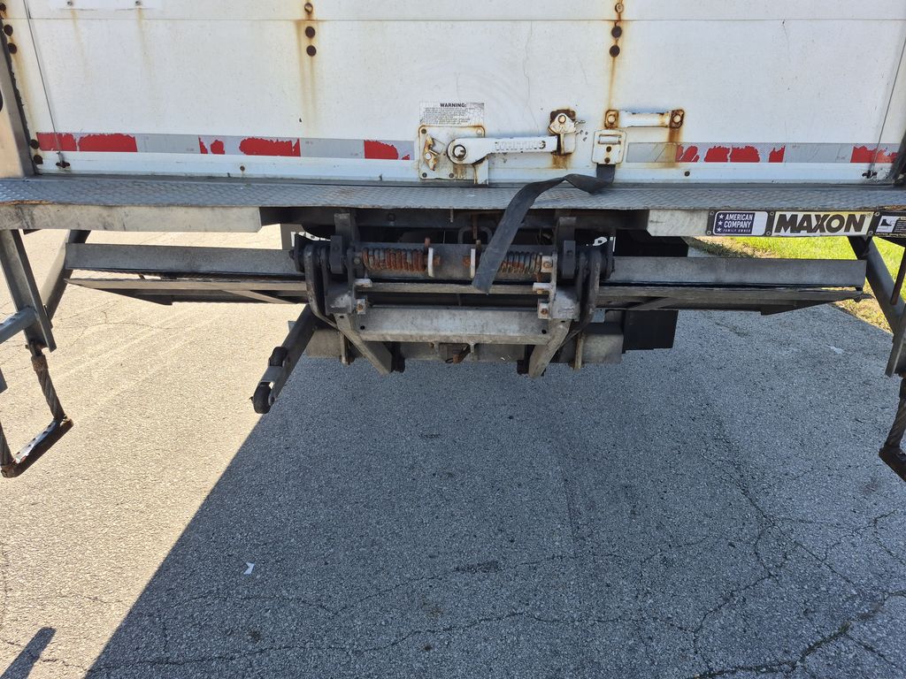 Slide images of 2022 MACK MD642