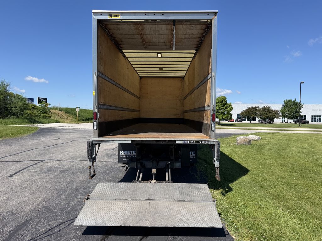 Slide images of 2022 MACK MD642
