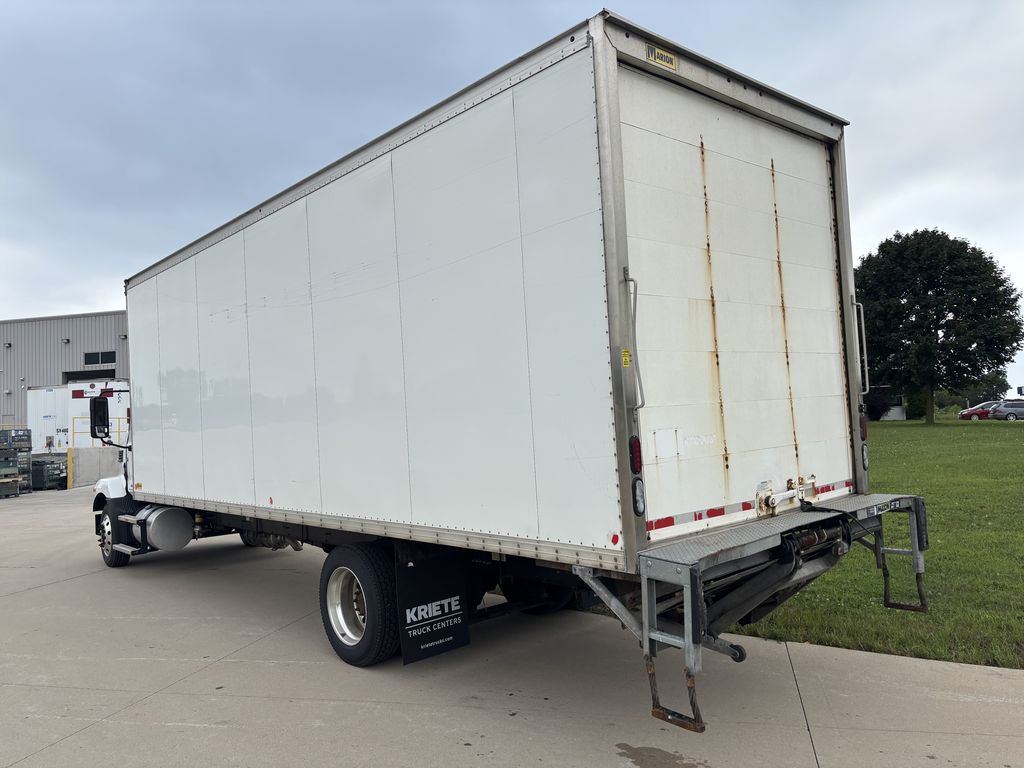 Slide images of 2022 MACK MD642