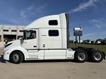 Slide images of 2022 VOLVO VNL64T860