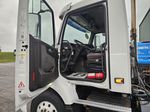 Slide images of 2020 VOLVO VNR64T-300