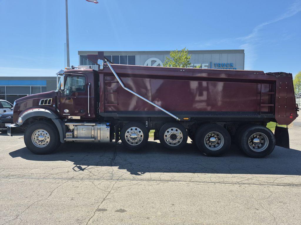 Slide images of 2023 MACK GR104B