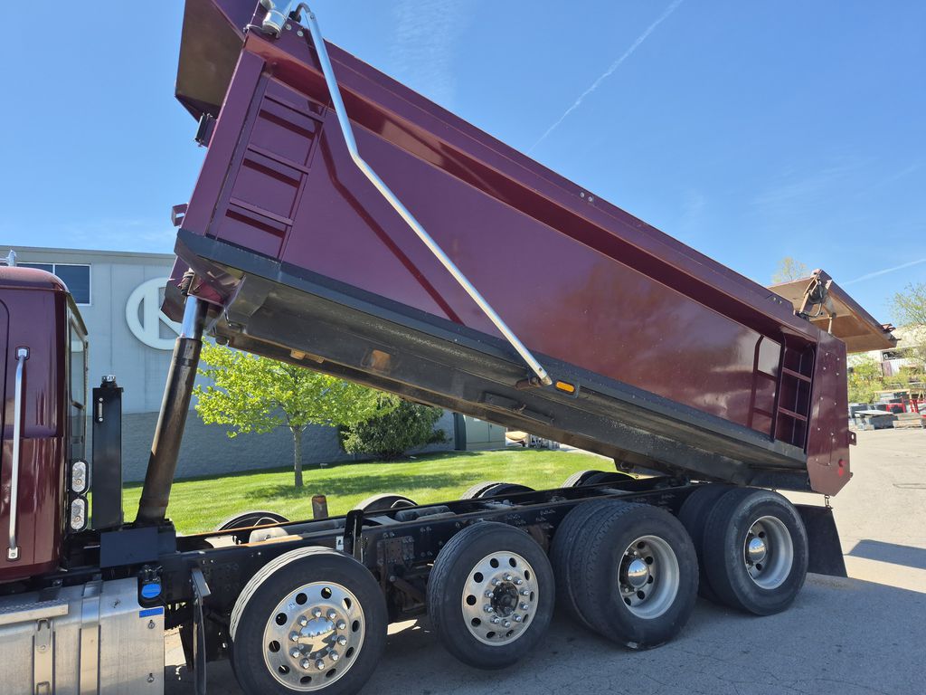 Slide images of 2023 MACK GR104B