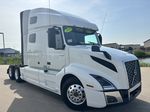 Slide images of 2019 VOLVO VNL64T-760