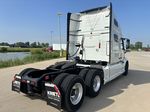 Slide images of 2019 VOLVO VNL64T-760