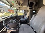 Slide images of 2019 VOLVO VNL64T-760