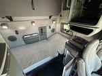 Slide images of 2019 VOLVO VNL64T-760