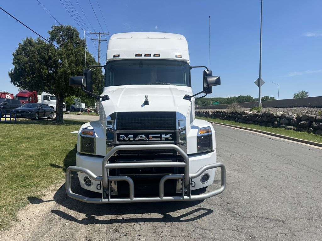 Slide images of 2020 MACK AN64T