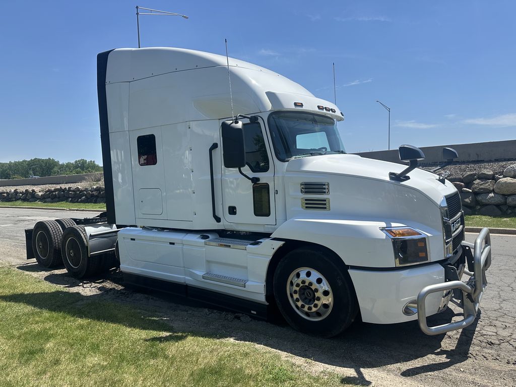 Slide images of 2020 MACK AN64T