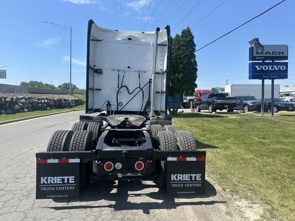 Slide images of 2020 MACK AN64T
