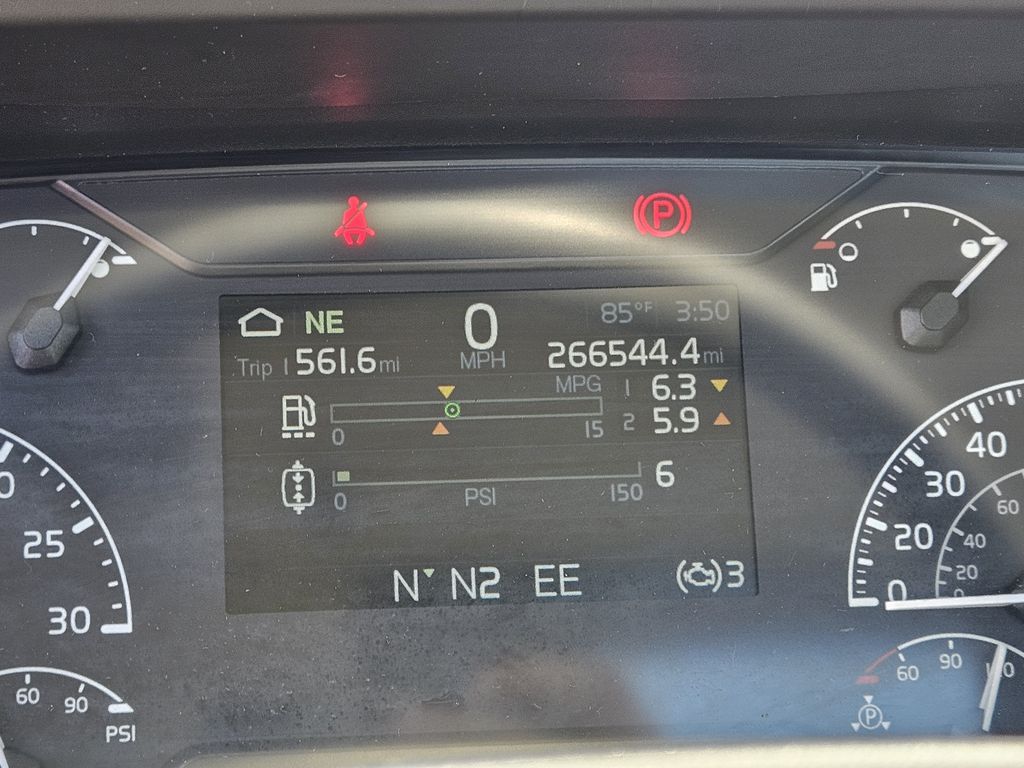 Slide images of 2023 VOLVO VNR64T300 