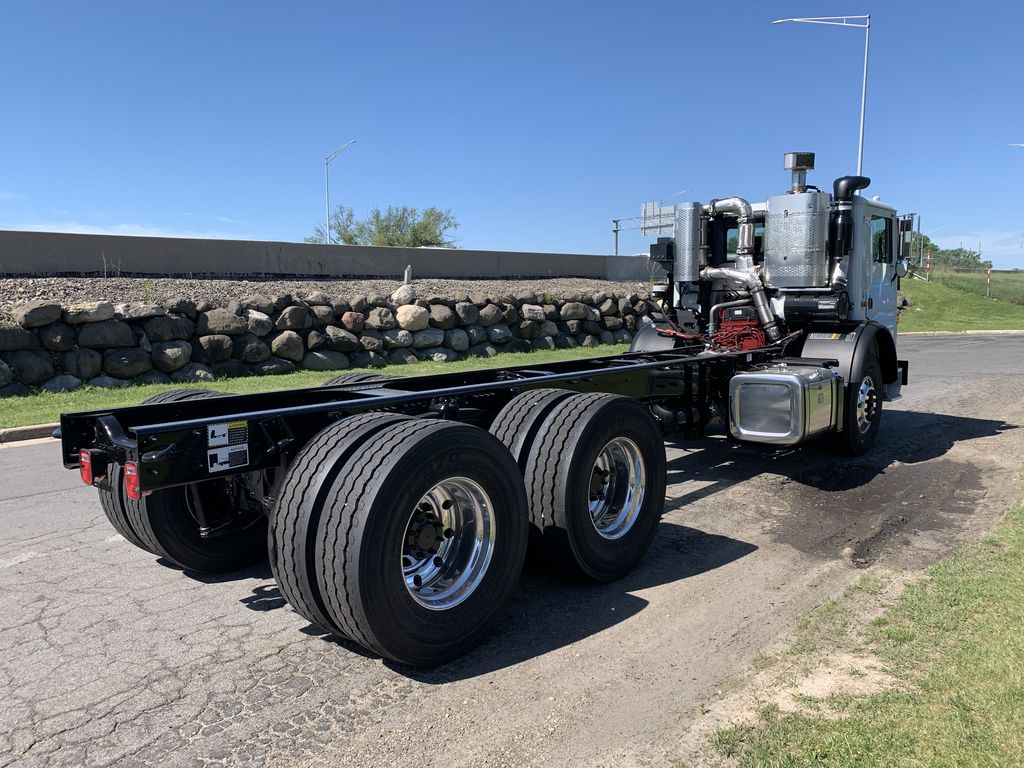 Slide images of 2026 MACK TE64R