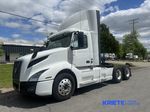 Slide images of 2023 VOLVO VNL64T300