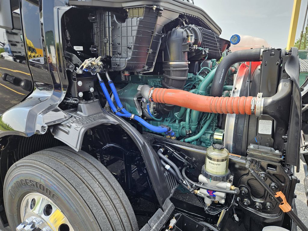 Slide images of 2027 VOLVO VNR64T300