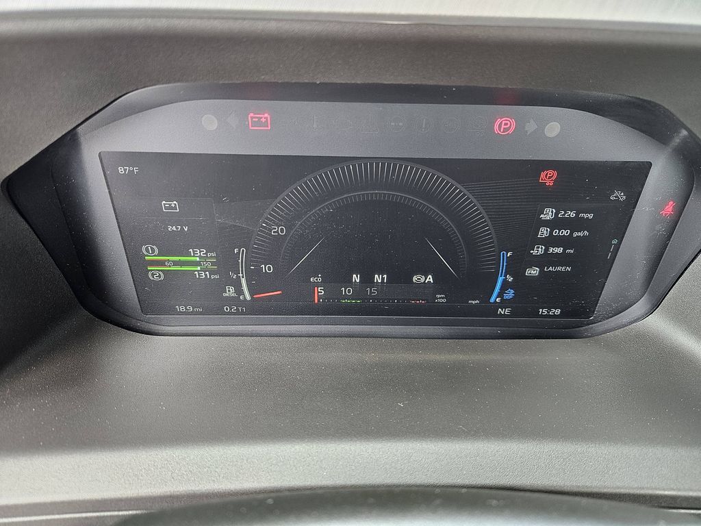 Slide images of 2027 VOLVO VNR64T300