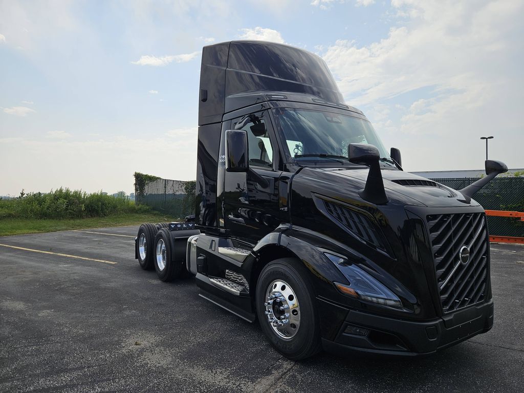 Slide images of 2027 VOLVO VNR64T300