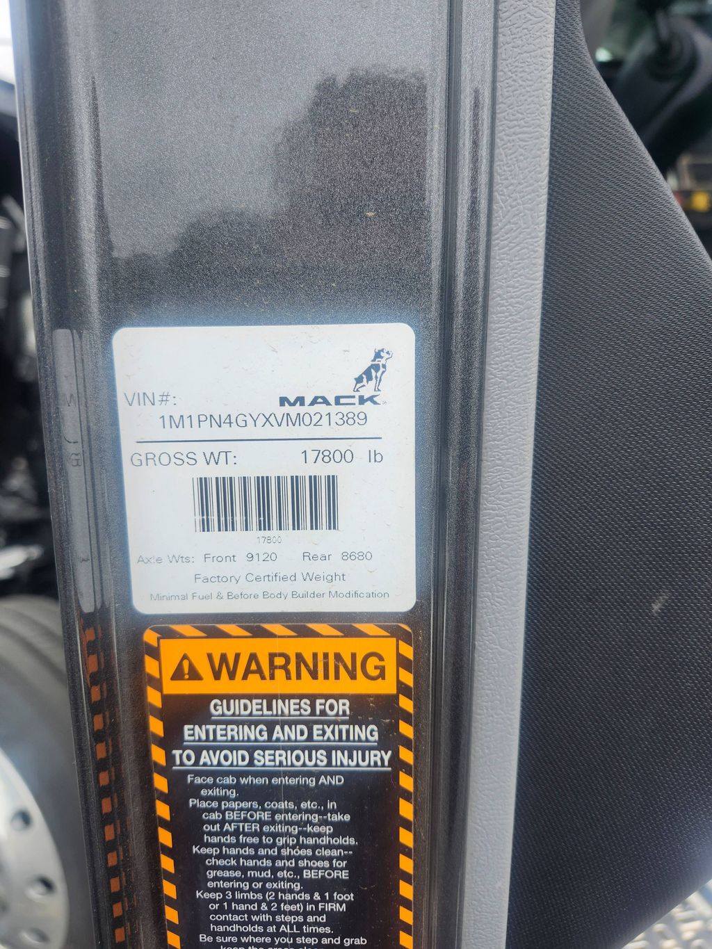 Slide images of 2027 MACK Pinnacle 64T DC