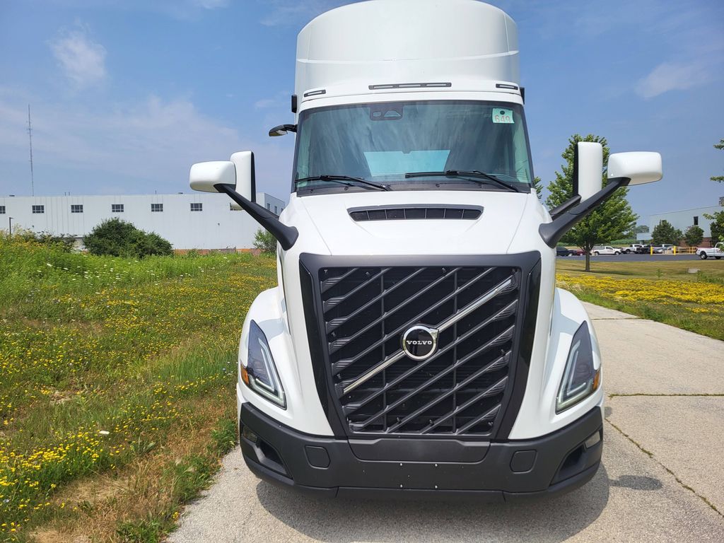 Slide images of 2027 VOLVO VNR64T300