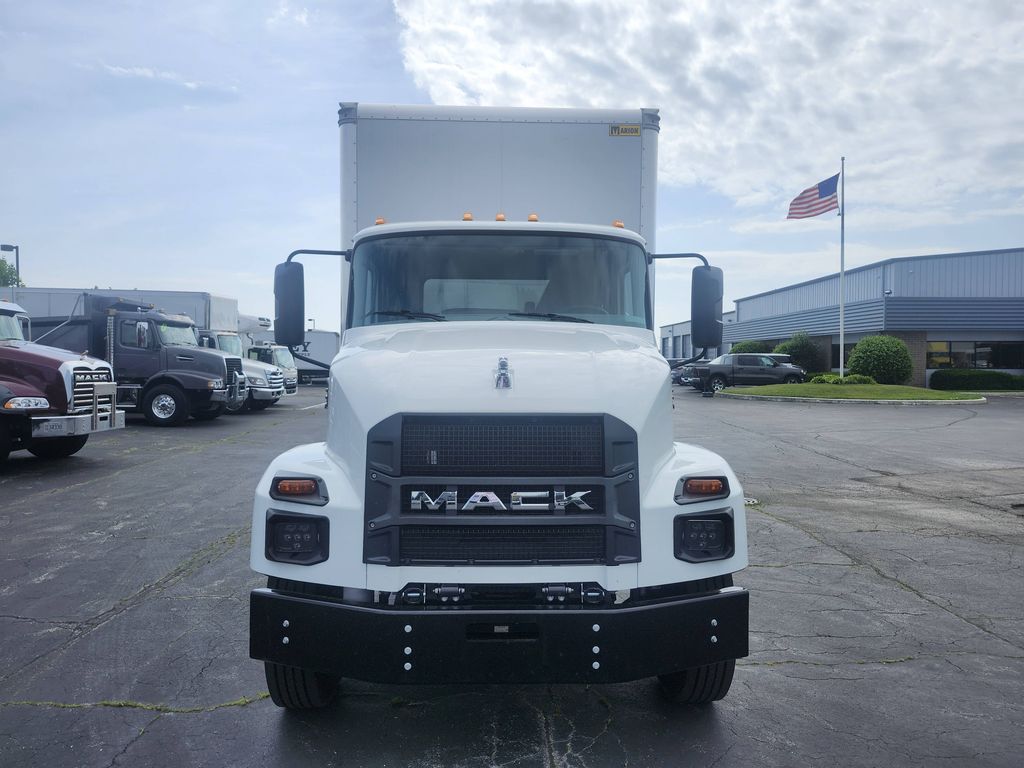 Slide images of 2026 MACK MD642
