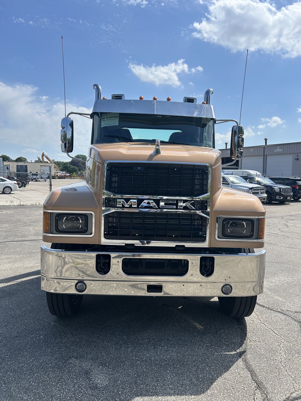 Slide images of 2027 MACK Pinnacle 64T DC