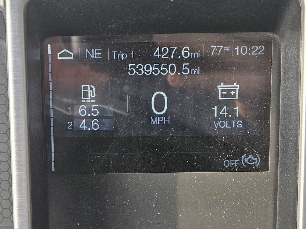 Slide images of 2020 MACK PINNACLE