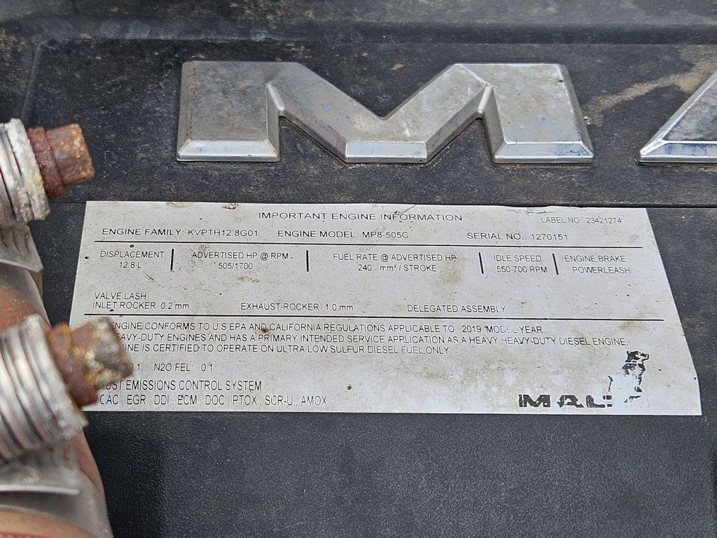Slide images of 2020 MACK PINNACLE