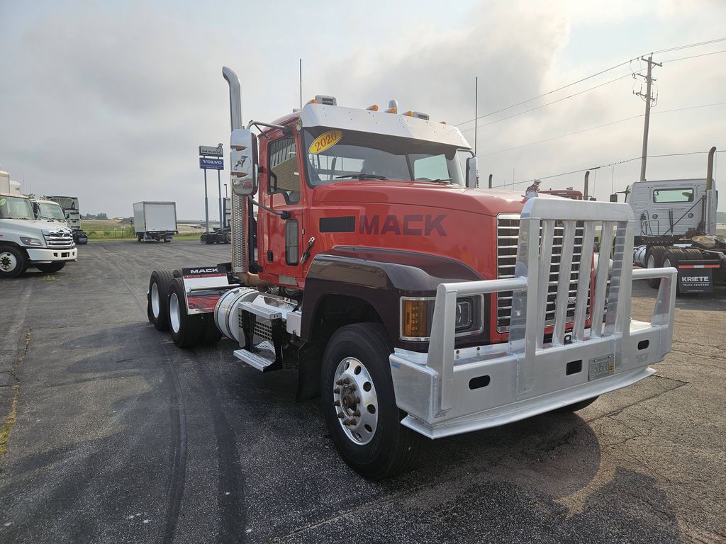 Slide images of 2020 MACK PINNACLE