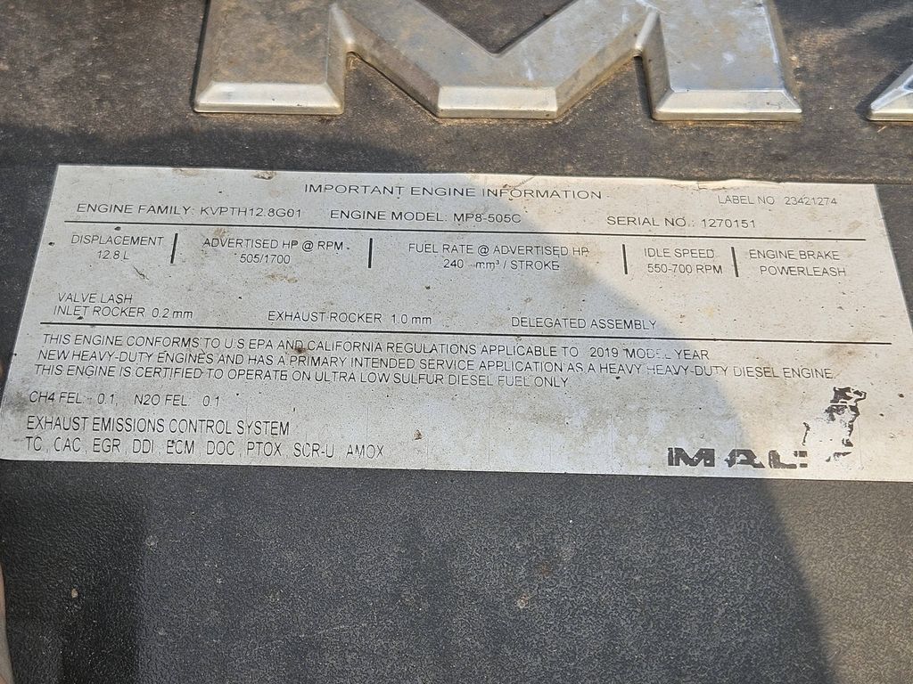 Slide images of 2020 MACK PINNACLE