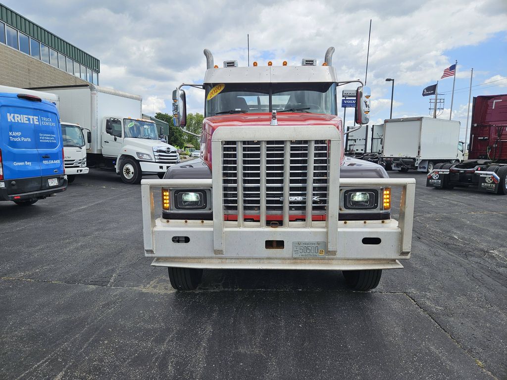 Slide images of 2020 MACK PINNACLE