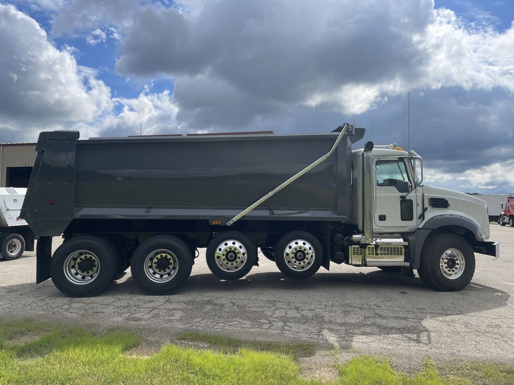 Slide images of 2026 MACK GR64B