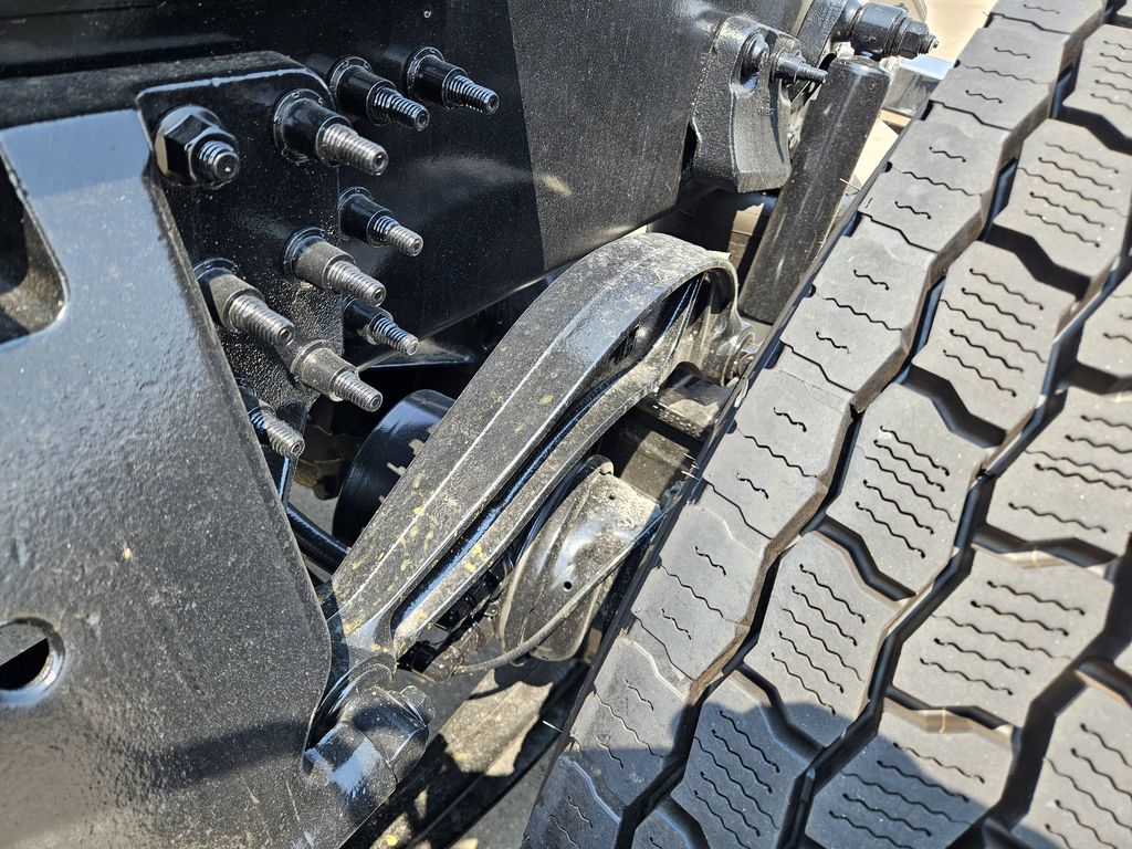 Slide images of 2027 MACK Pinnacle 64T DC