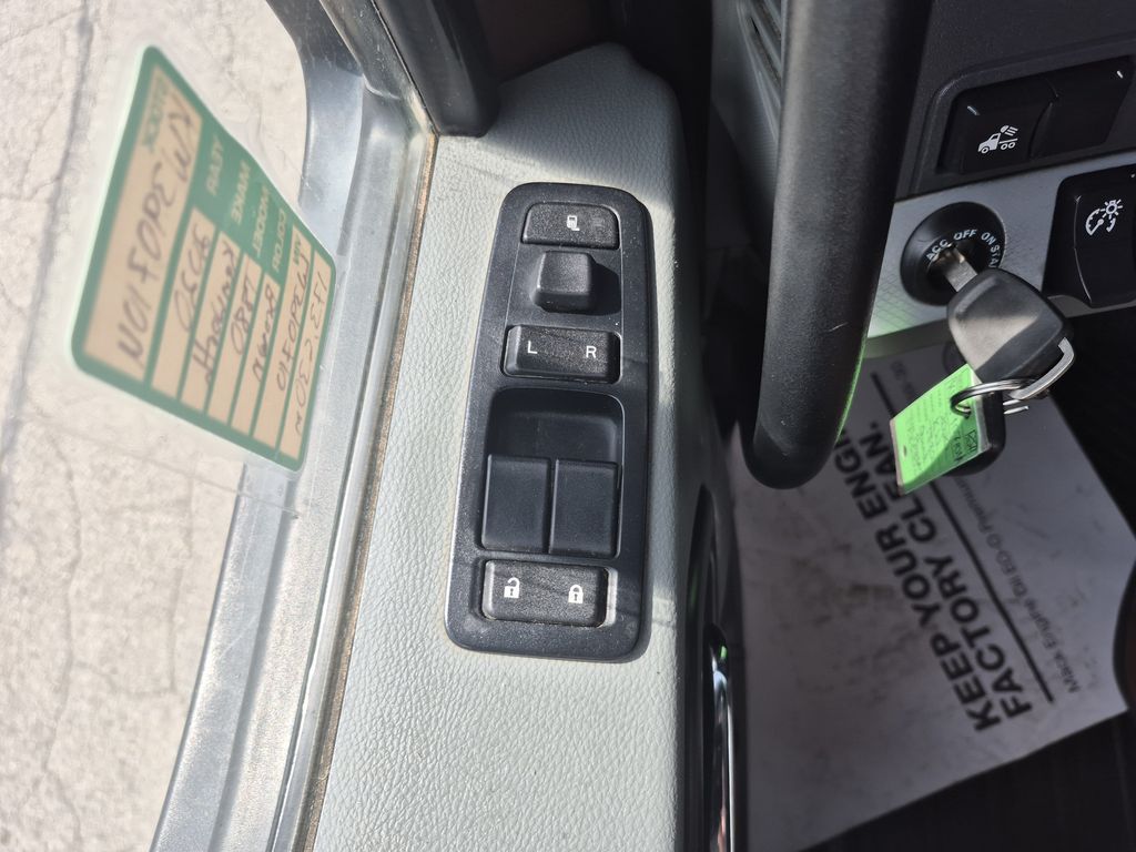 Slide images of 2020 KENWORTH CONSTRUCTION