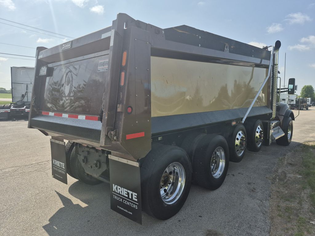 Slide images of 2020 KENWORTH CONSTRUCTION