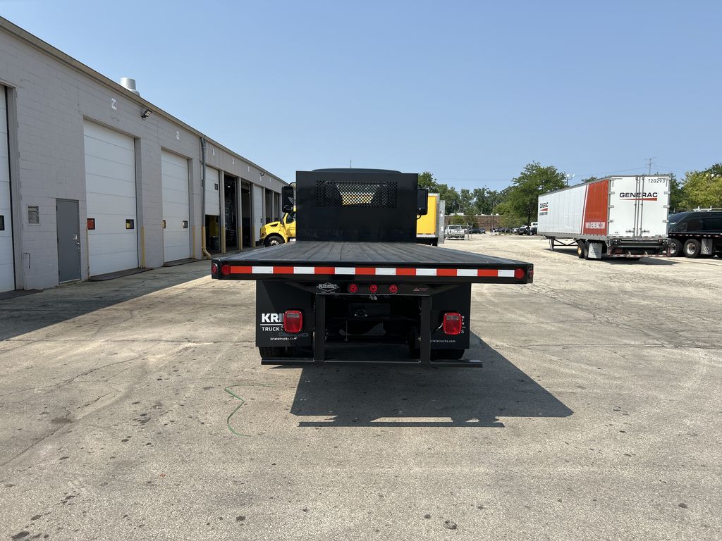 Slide images of 2026 MACK MD642