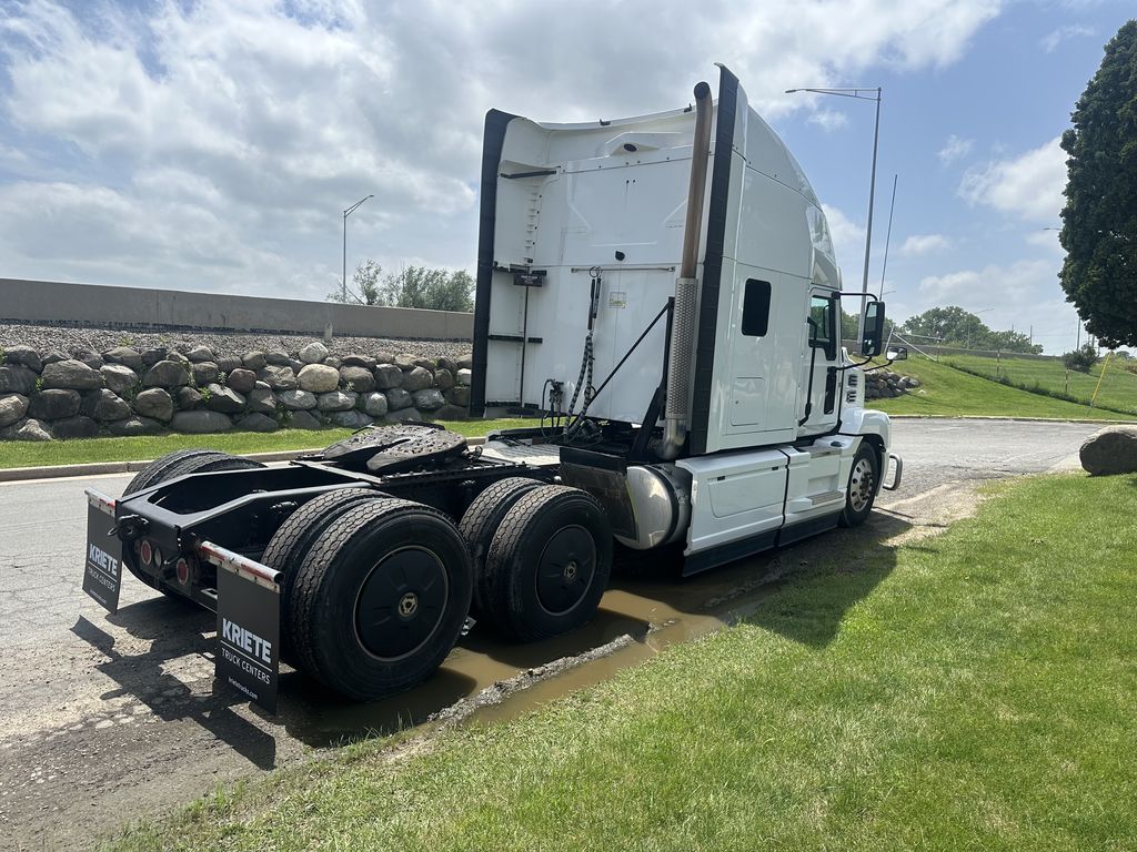 Slide images of 2020 MACK AN64T