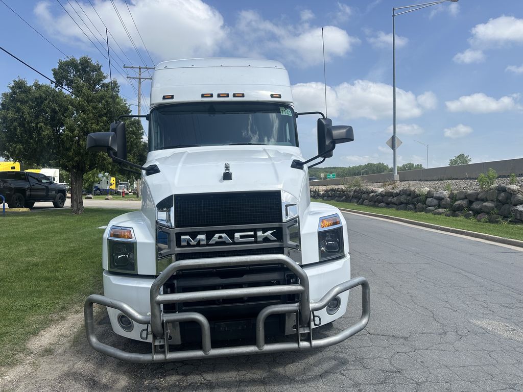Slide images of 2020 MACK AN64T