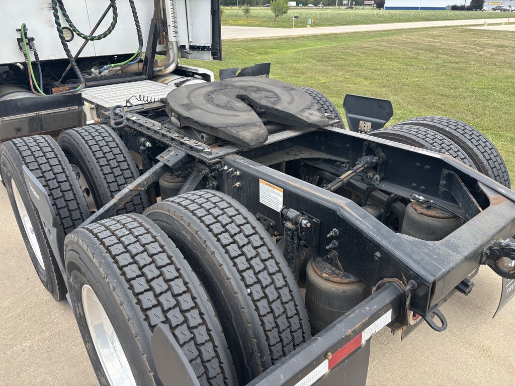 Slide images of 2020 MACK AN64T
