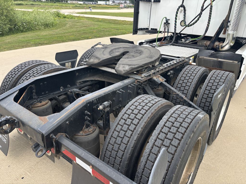 Slide images of 2020 MACK AN64T