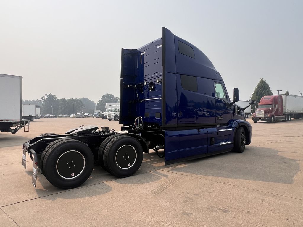 Slide images of 2026 MACK PIONEER 64T 76H