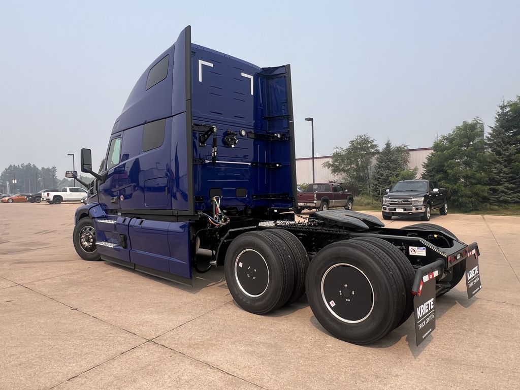 Slide images of 2026 MACK PIONEER 64T 76H