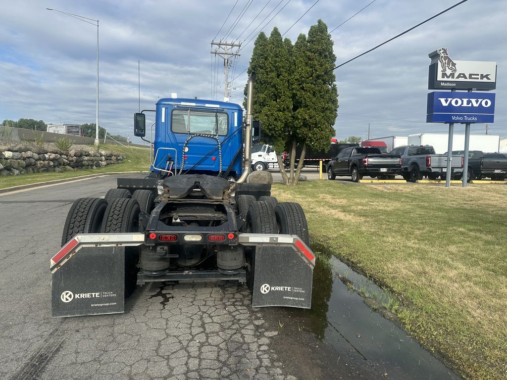 Slide images of 2021 MACK AN64T