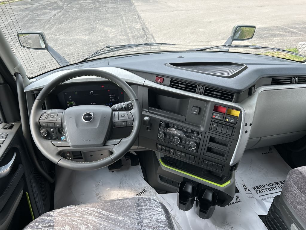 Slide images of 2027 VOLVO NEW VNL64T