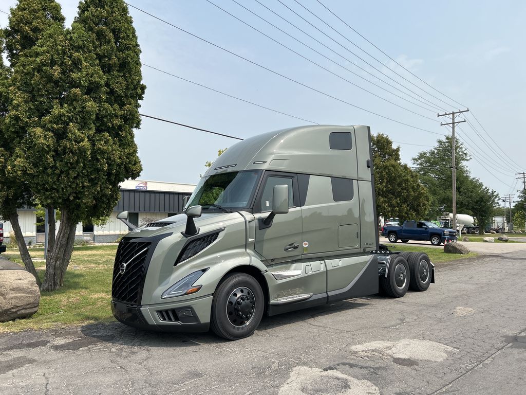 Slide images of 2027 VOLVO NEW VNL64T