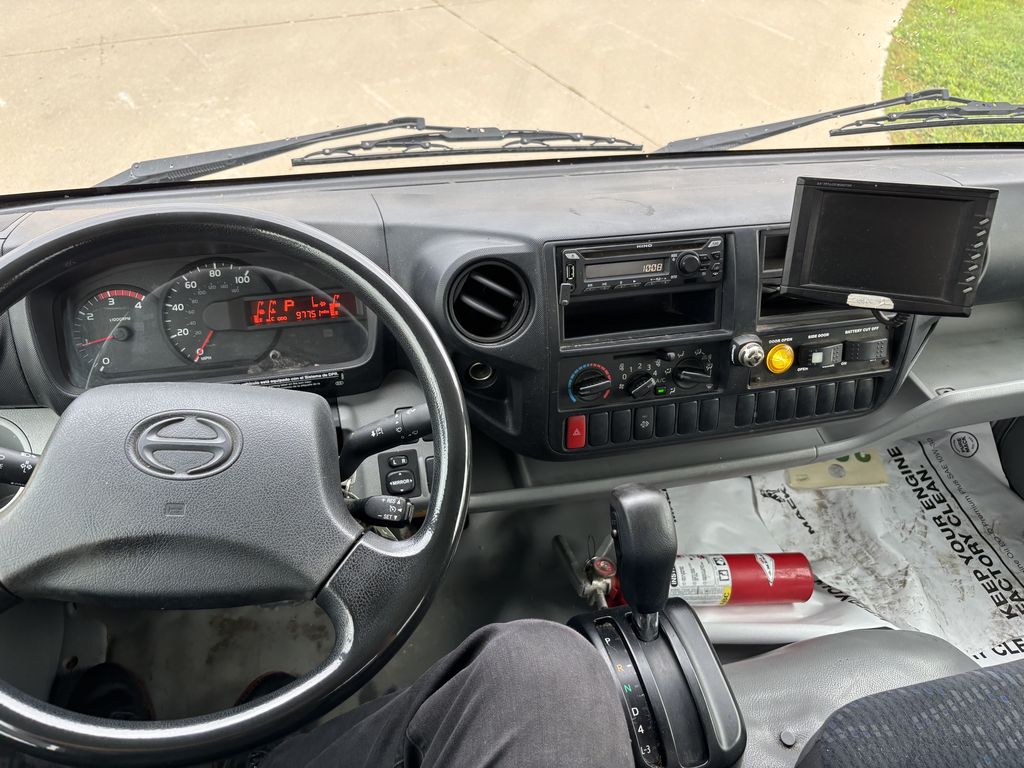 Slide images of 2020 HINO 268A