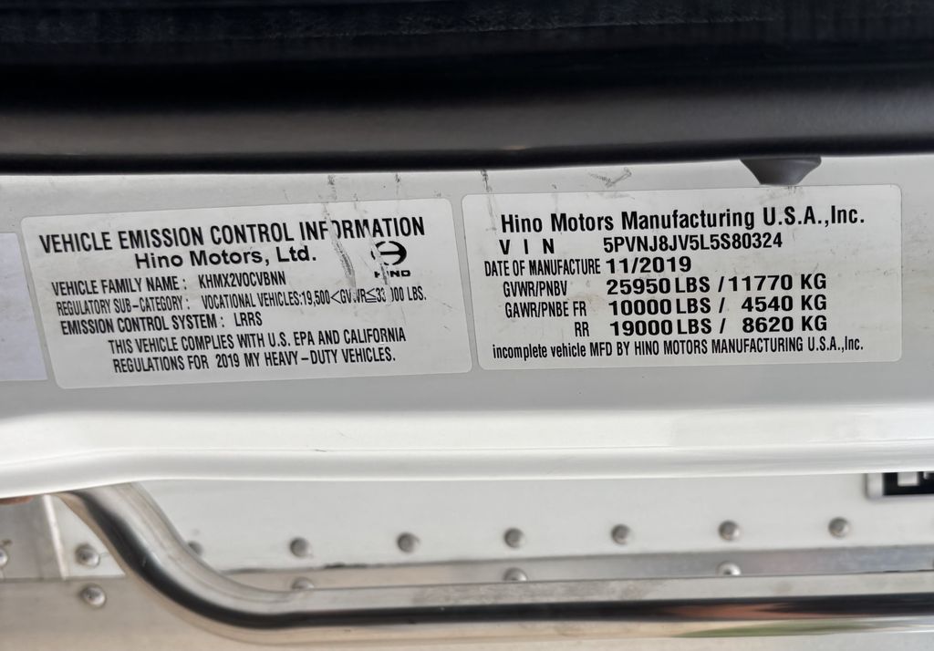 Slide images of 2020 HINO 268A