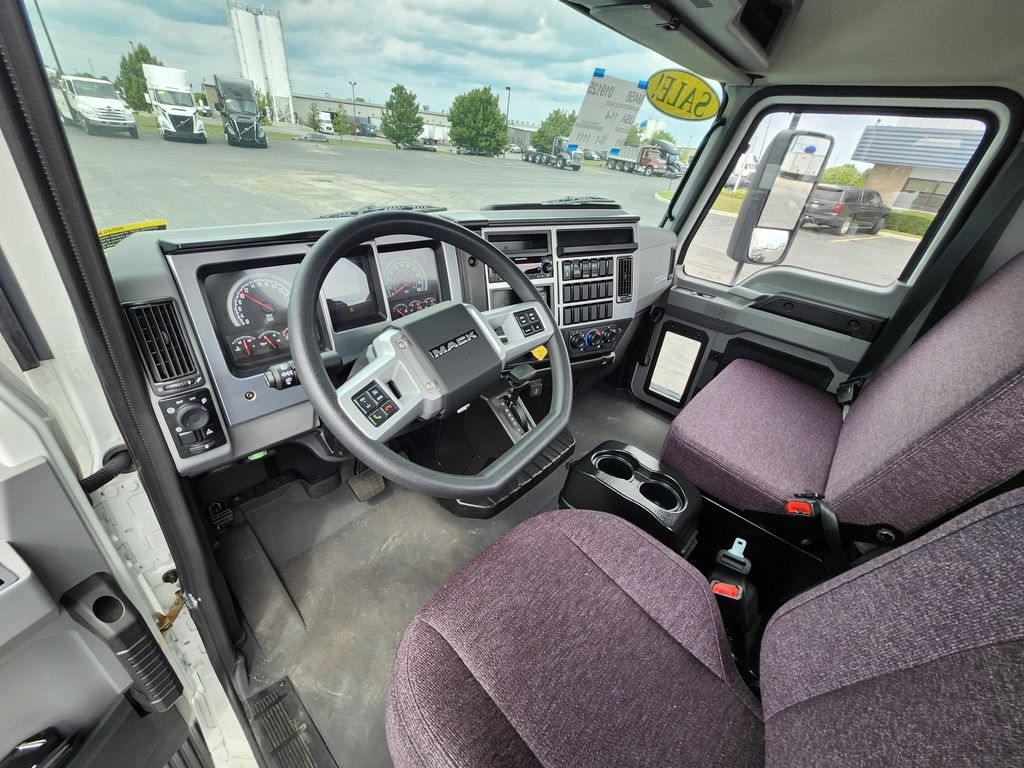 Slide images of 2026 MACK MD642