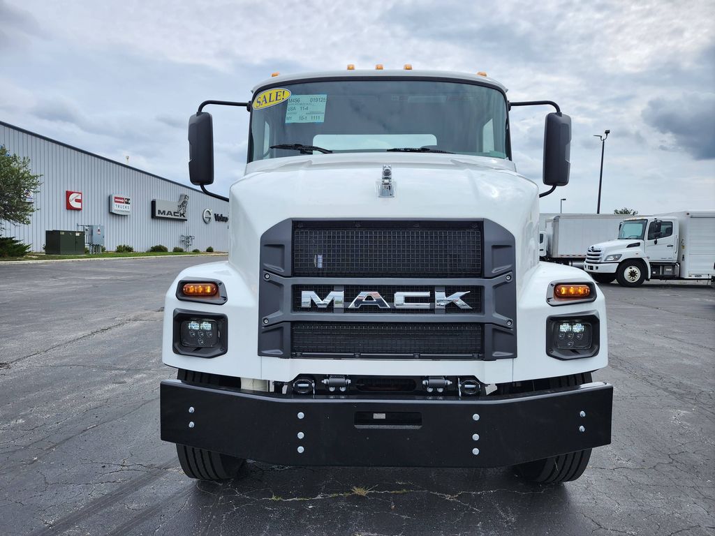 Slide images of 2026 MACK MD642