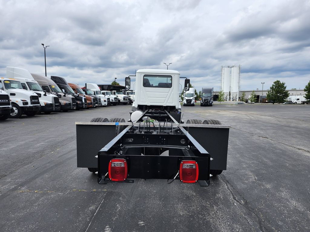 Slide images of 2026 MACK MD642