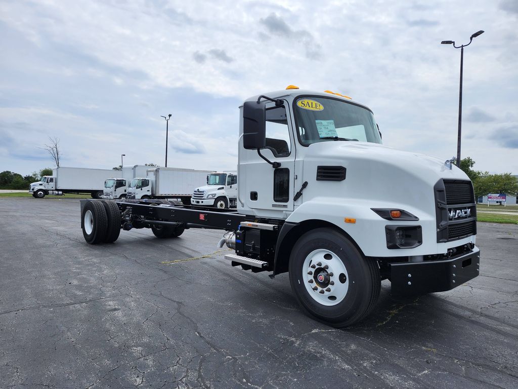 Slide images of 2026 MACK MD642